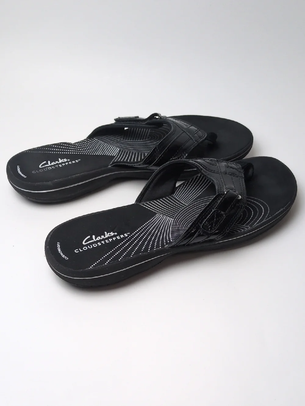 Clarks Cloudsteppers Black Patent  CushionSoft Flip Flop Sandals Women's 10
